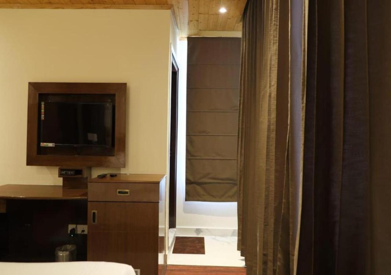 The Alpine Retreat Hotel Shimla Exterior photo
