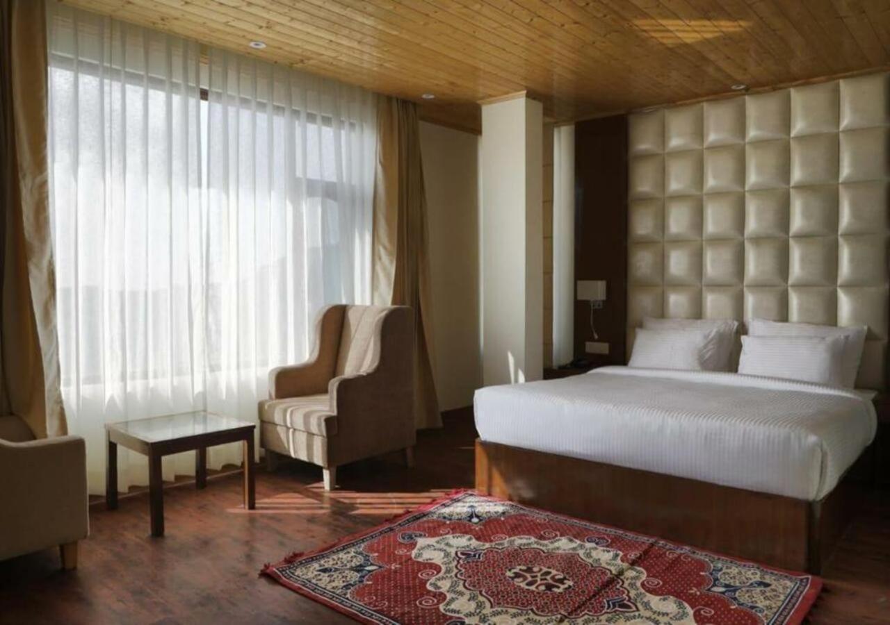The Alpine Retreat Hotel Shimla Exterior photo