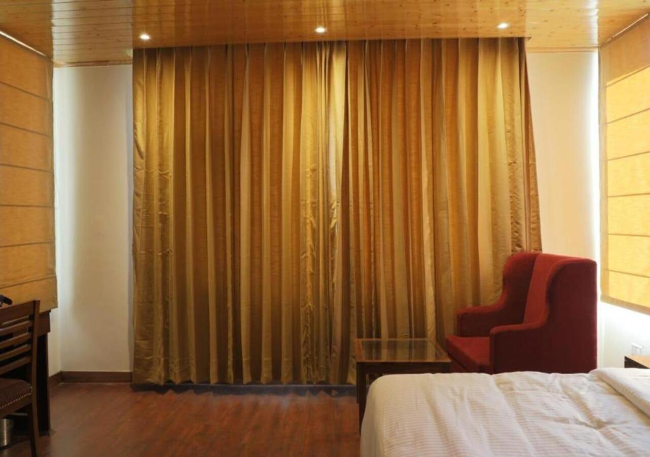 The Alpine Retreat Hotel Shimla Exterior photo